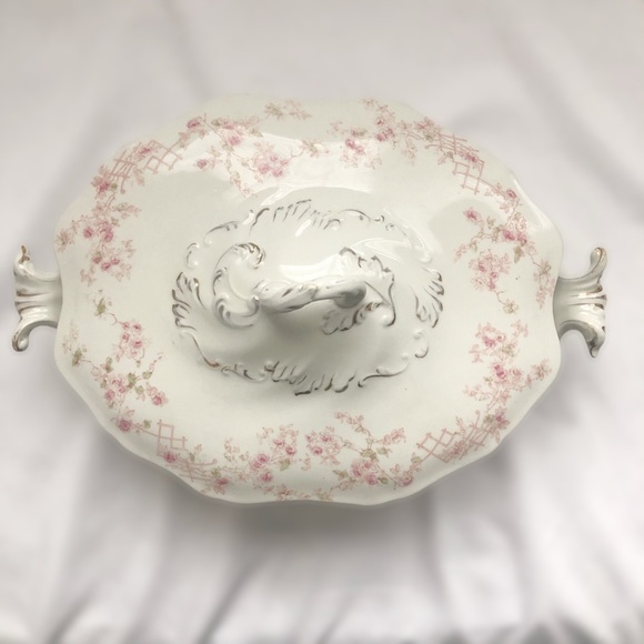 Vintage Johnson Bros. England Royal Semi-Porcelain Ivory Rose Floral Soup Tureen - Picture 9 of 13